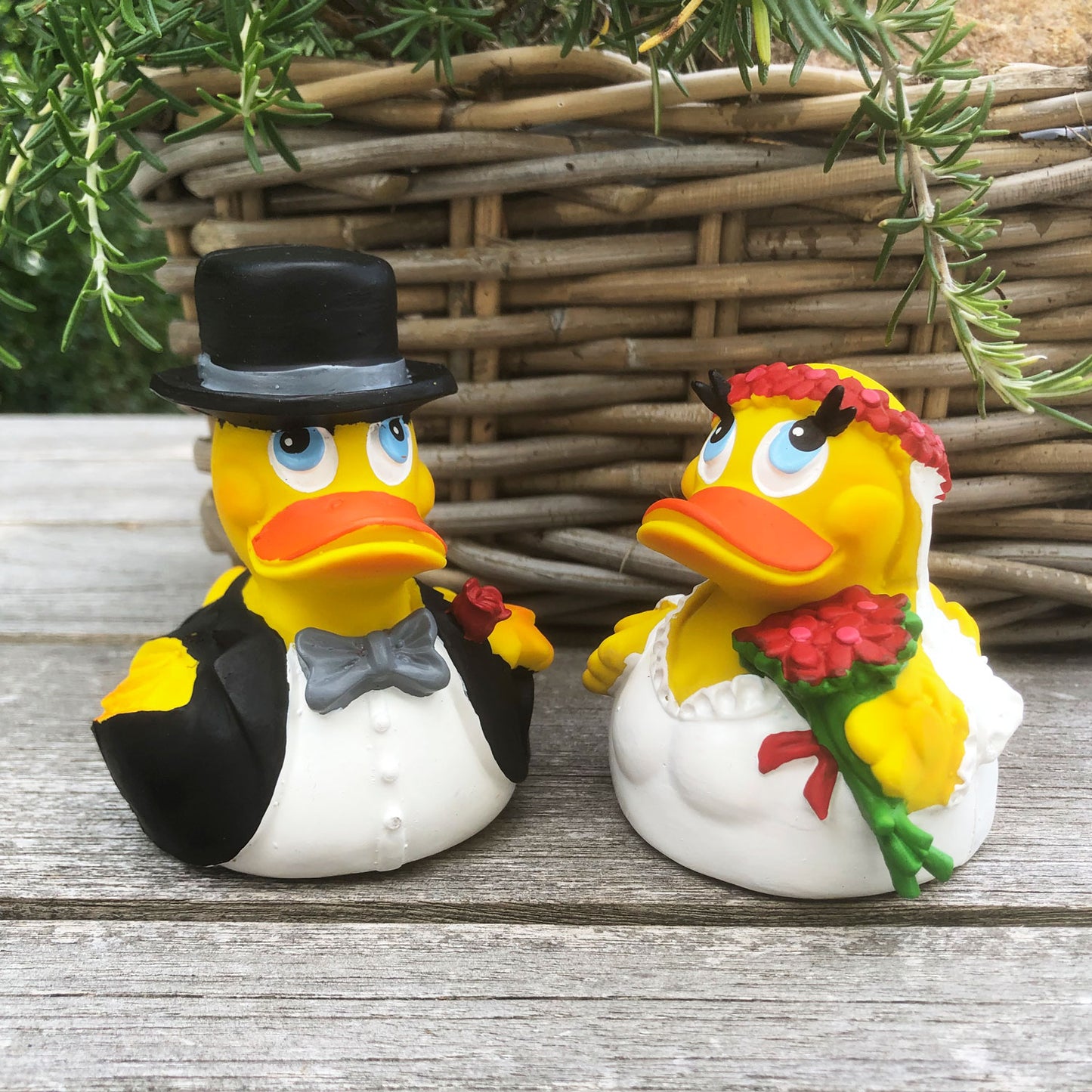 Quietscheenten Brautpaar / Ente Hochzeitspaar Braut und Bräutigam 2er Set