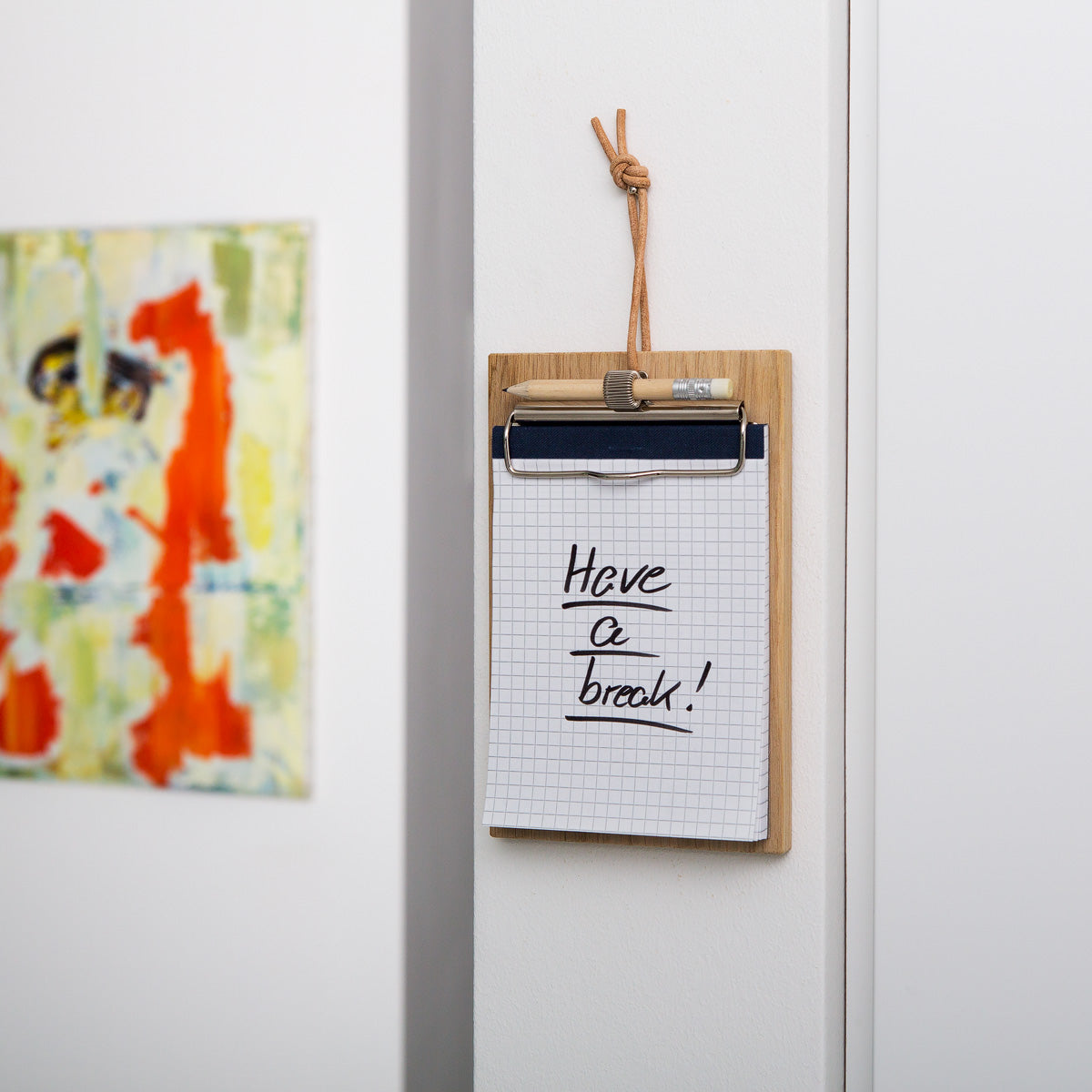 Vintage Klemmbrett Mit Papierrolle – Hängender Notizblock Für Küche, Wohnzimmer, To-Do-Listen, Skizzen & Wanddeko – Holzoptik